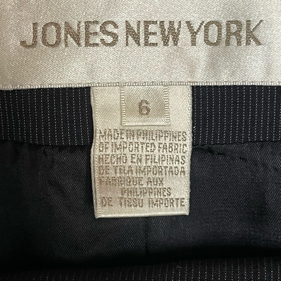 New York & Co. Full Suit Black - Picture 10 of 11